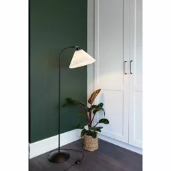 Halo Design MEDINA Gulvlampe Hvid/sort - 716517 -Indendørs Belysning Salgsbutik halo design medina gulvlampe hvidsort 716517 1