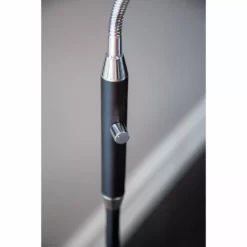 Halo Design VEGAS Gulvlampe LED 7W 1L Sort - 716005 -Indendørs Belysning Salgsbutik halo design vegas gulvlampe led 7w 1l sort 716005 1